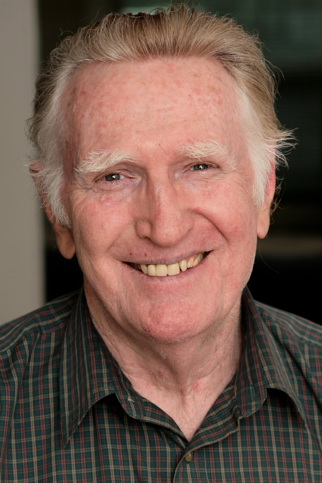 Wally Dalton as Security Guard in Wendy and Lucy