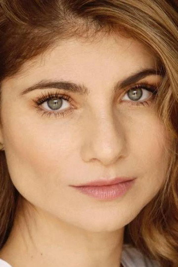 María Aura as Valen in Intimate Witness