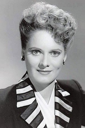 Stephanie Bachelor as Marcia in Her Primitive Man