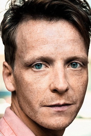 Jakob Diehl as Mark in Decision Game