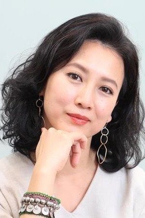 戸田菜穂 as Hiromi Kato in Older Sister