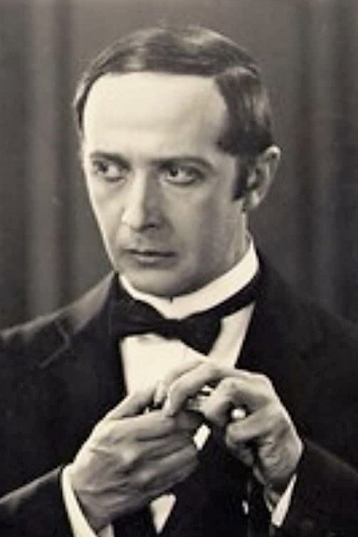 Nicholas Soussanin as The adjutant in The Last Command