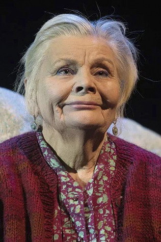 Нина Корниенко as мама Бори Збандуто in The Boy from 5B