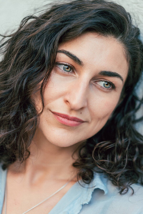Sachli Gholamalizad as Maryam Jebara in Dag & Nacht: Hotel Eburon
