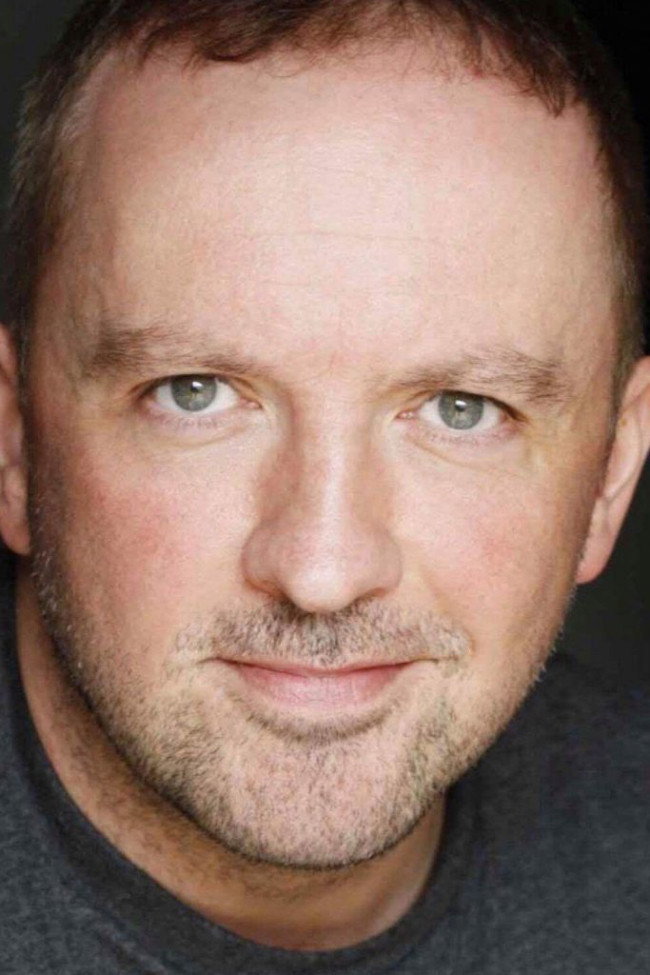 Keith Fleming as Kenneth Urquart in Split Second