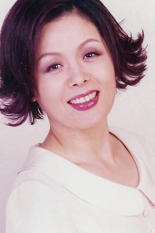 신신애 as Min-ja in Lost