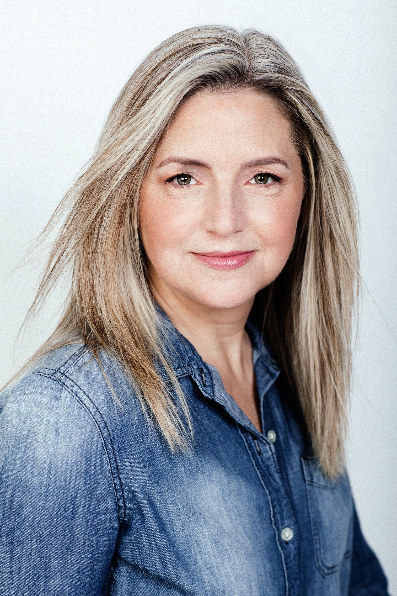 Stacee Copeland as Carol in The Middle Place