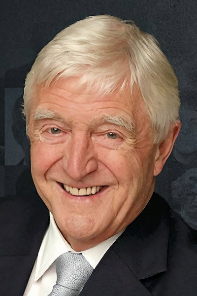 Michael Parkinson as Self - Host in Parkinson In Australia