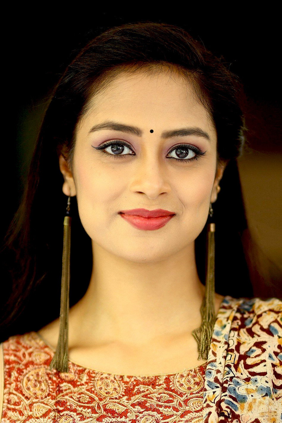 Vedieka Dutt as Lisa Varma in Operation Mayfair