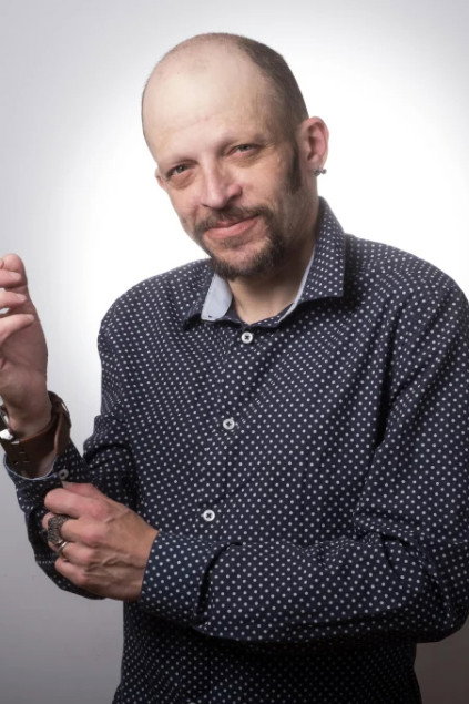 Gareth Berliner as Chestnut Seller (voice) in Mog's Christmas