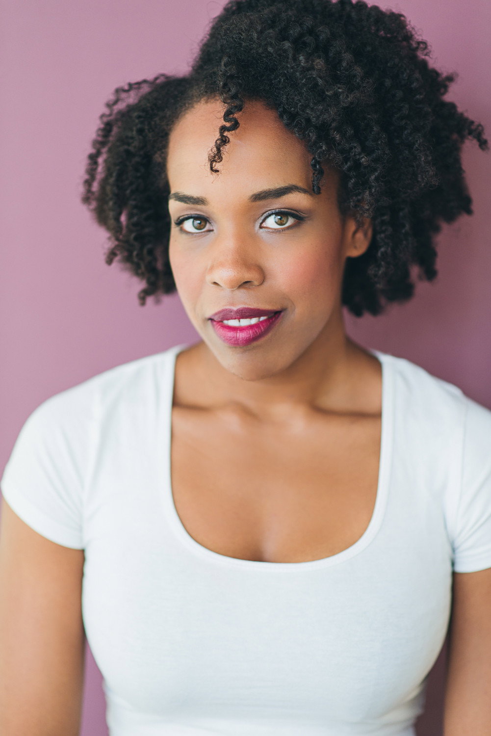 Alicia Richardson as Maggie in Two for the Win