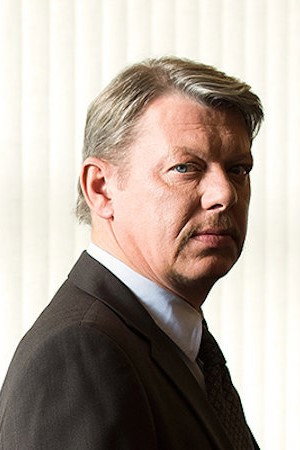 Thierry Hancisse as Garnier in Les Duettistes