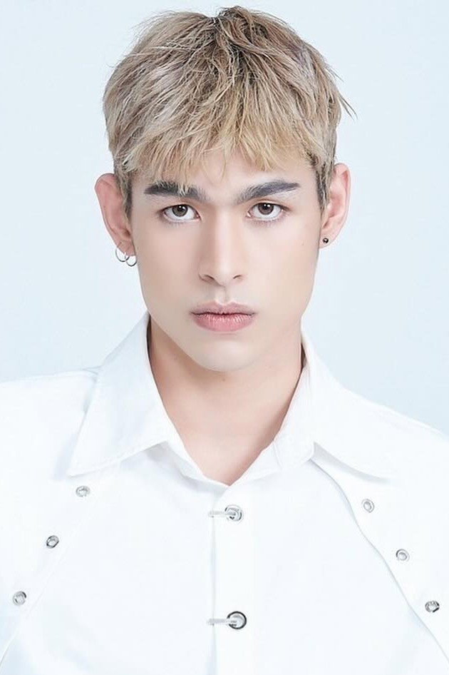 Jack Jaktrin Giacomo Piazza as Soong in Playboyy