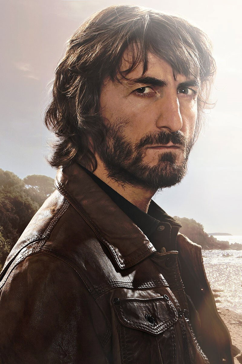 Jean-Philippe Ricci as Julien in Quadras