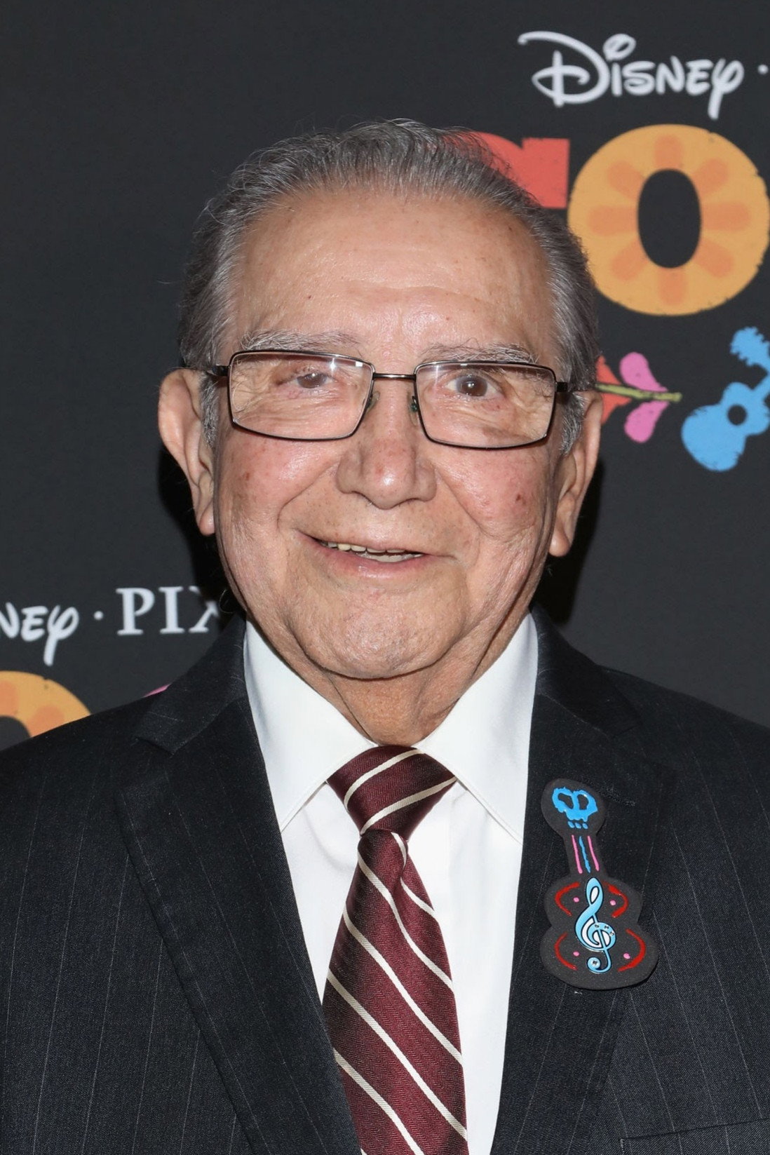 Francisco Colmenero as Miguel Domínguez (voice) in True heroes