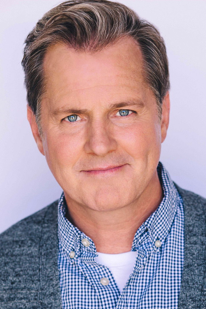 Jack Armstrong as Younger Cale in Mi Amigo