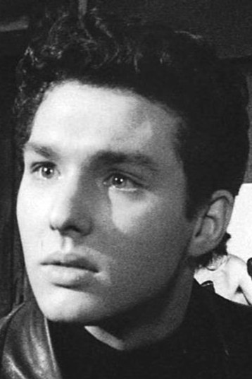Maurice Caffarelli as Lucky in Wasteland