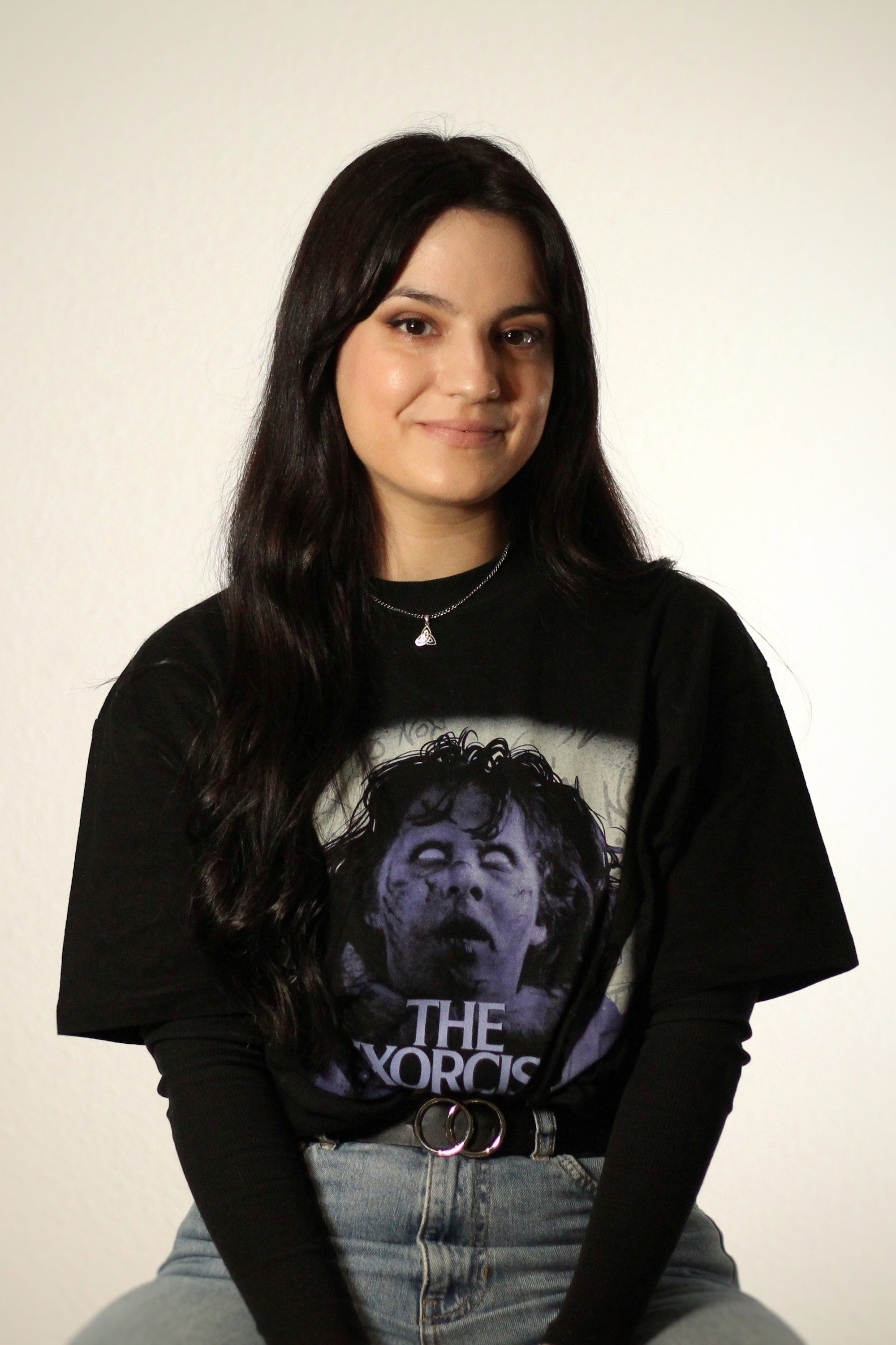 Laura Pardo as Julia in Alma
