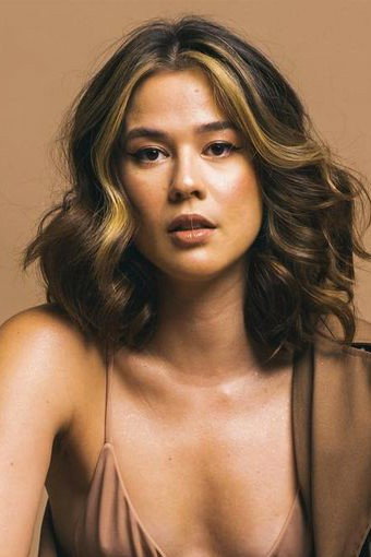 Valeen Montenegro as Gretchen in Love. Die. Repeat.