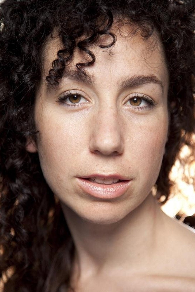 Alice Ansara as Lucia in La spagnola