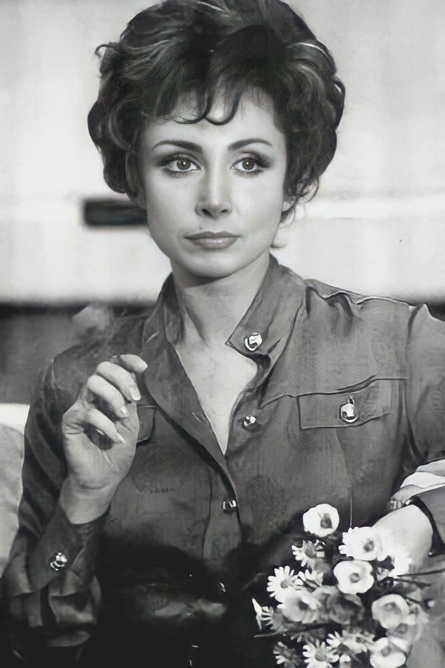 Maria Pia Di Meo as Emer (voice) in Mary e lo spirito di mezzanotte