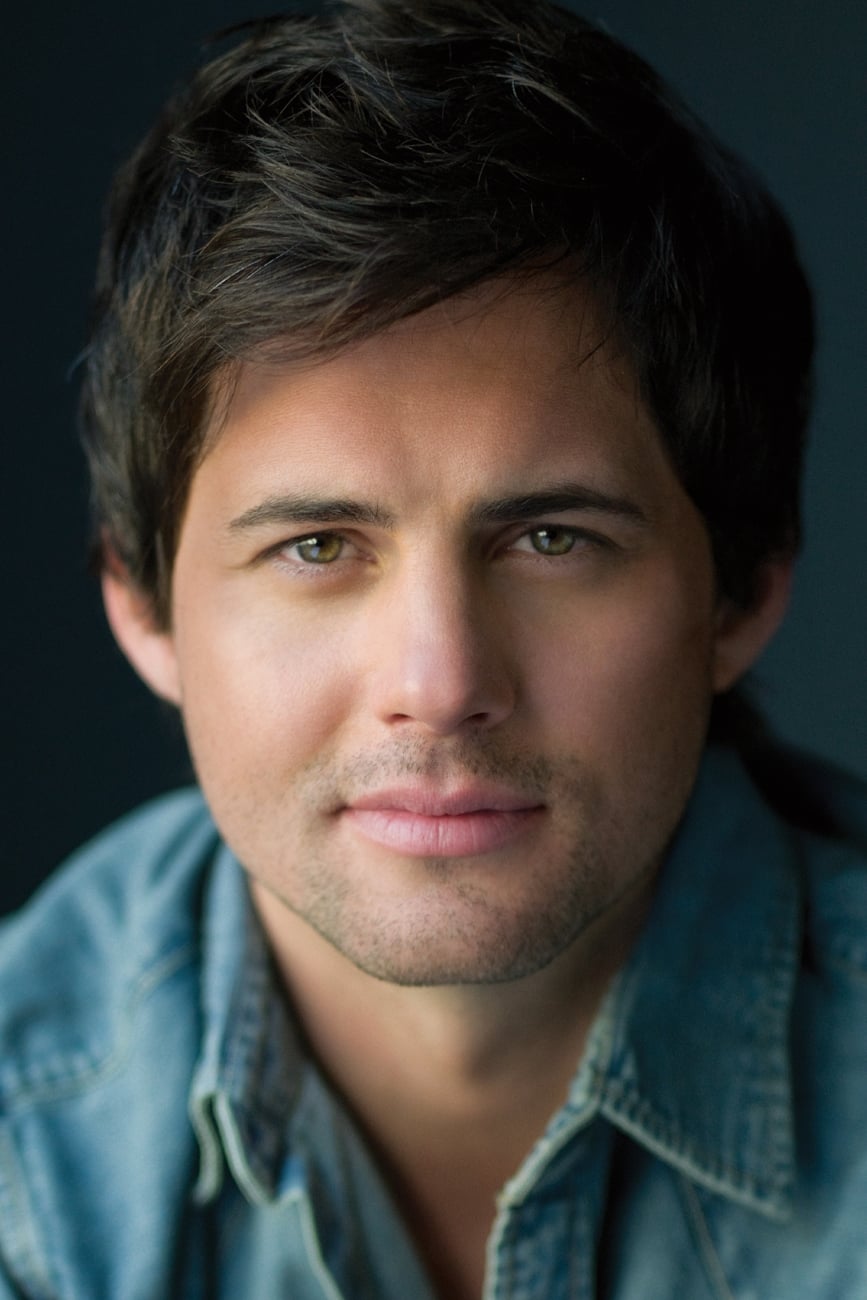 Kristoffer Polaha as Sgt. Niedermayer in Backstrom