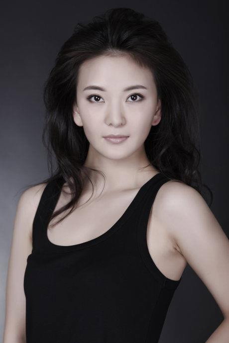 何苗 as Jin Rulan in 无盐女