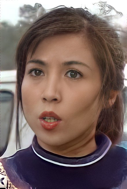 何嘉麗 as John's wife in Let's Make Laugh II