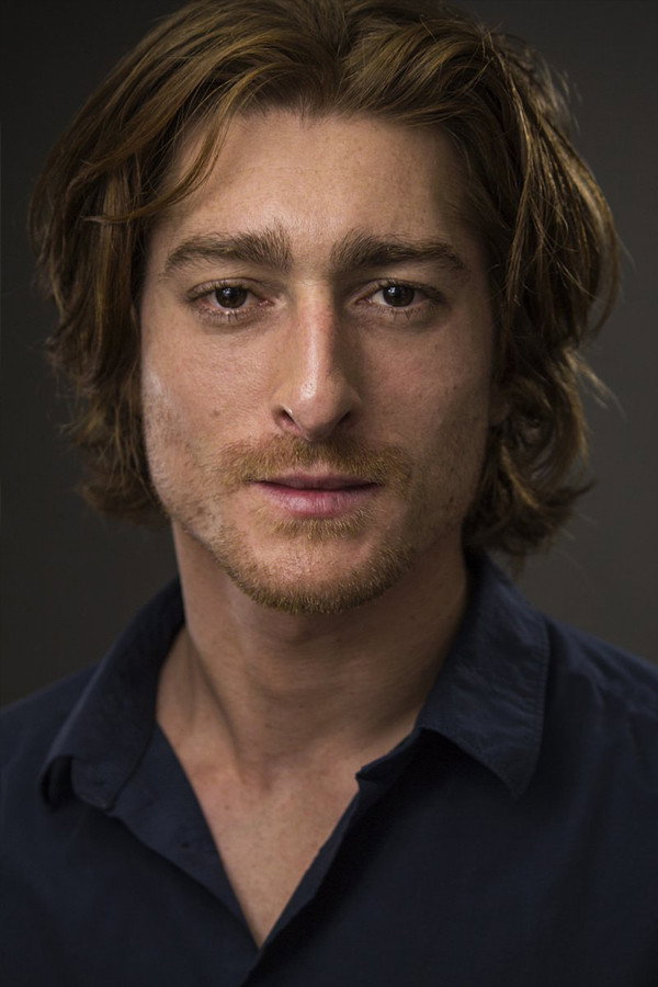 Neyssan Falahi as Nassim Jafari in Show Me What You Got