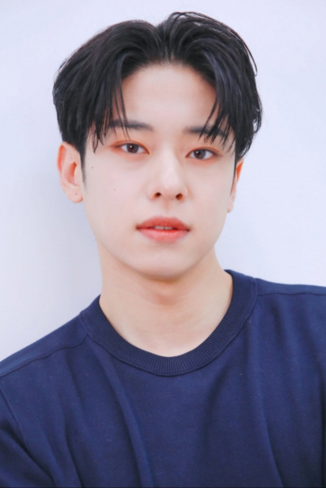 김동현 as Ga-on in Let Me Be Your Knight