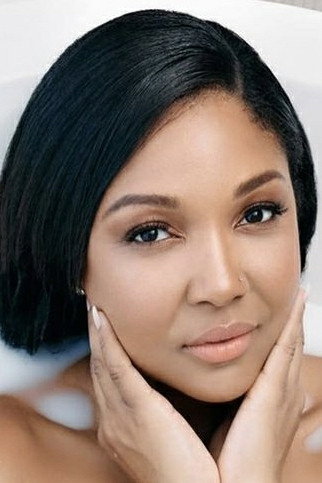 Jasmine Fleet as Self in Meet Me in Paris