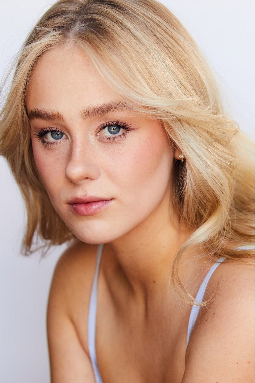 DeVore Ledridge as Amelia Duckworth in Bizaardvark
