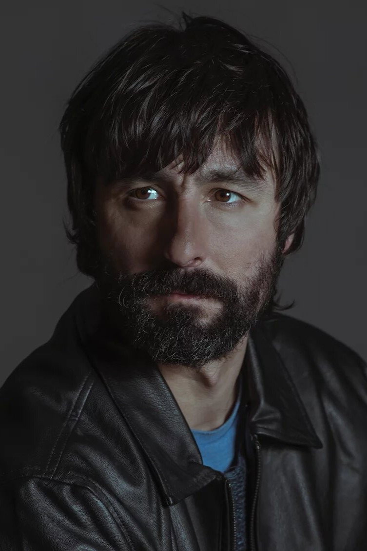 Mikel Losada as Mikel in El silencio