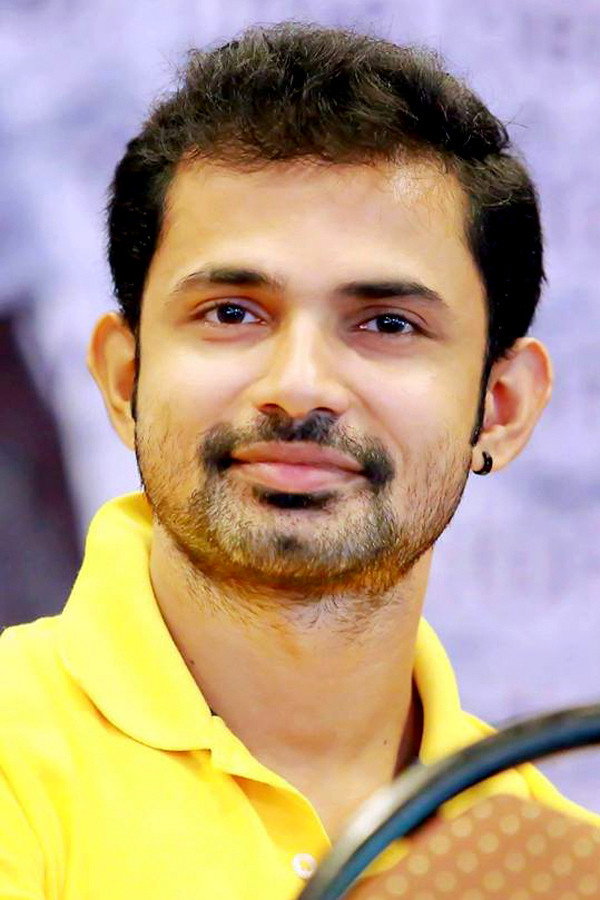 Harikrishnan as SI Arun Mathew in Anjaam Pathiraa