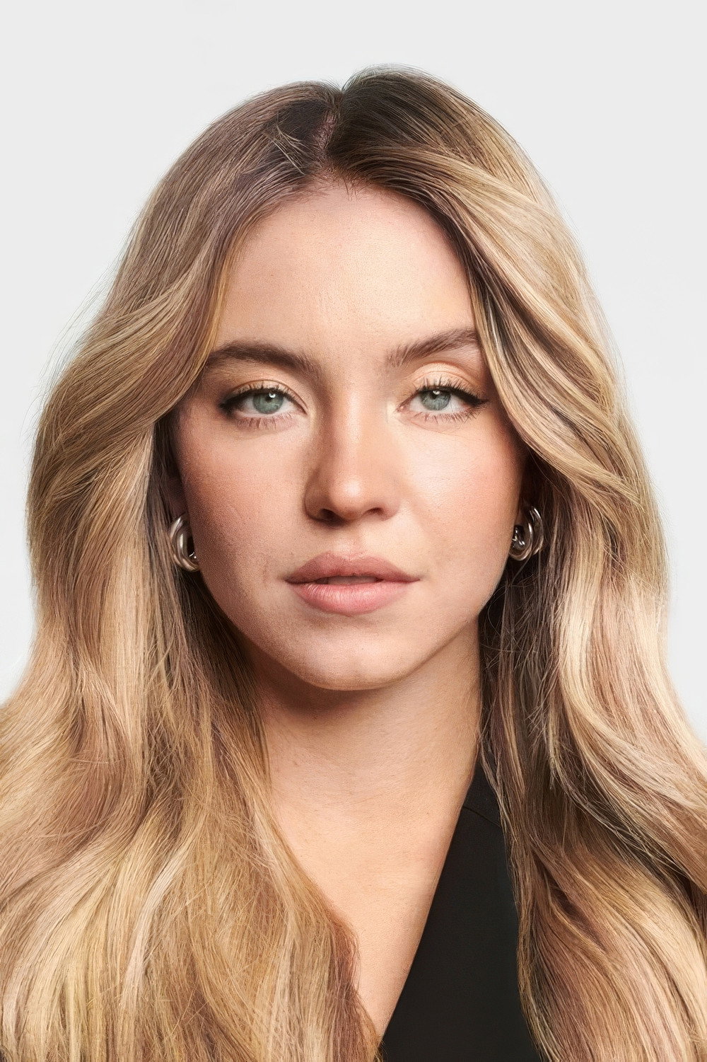Sydney Sweeney as Samantha in The Wrong Daughter