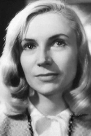 Tzvetana Ostrovska as Ruzha in Failed to Appear