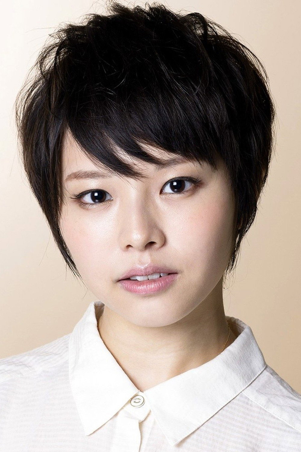 岡村いずみ as Yuuna Yoshida in Taberudake