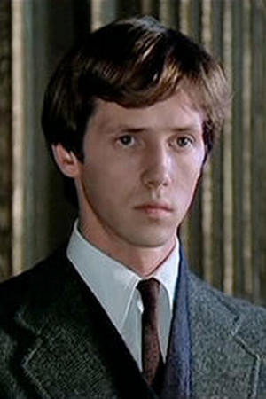 Danilo Mattei as Pezzá in The Hawk and the Dove
