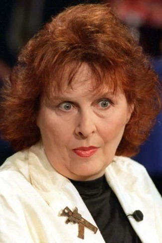 Ortrud Beginnen as Genoveva in Geierwally
