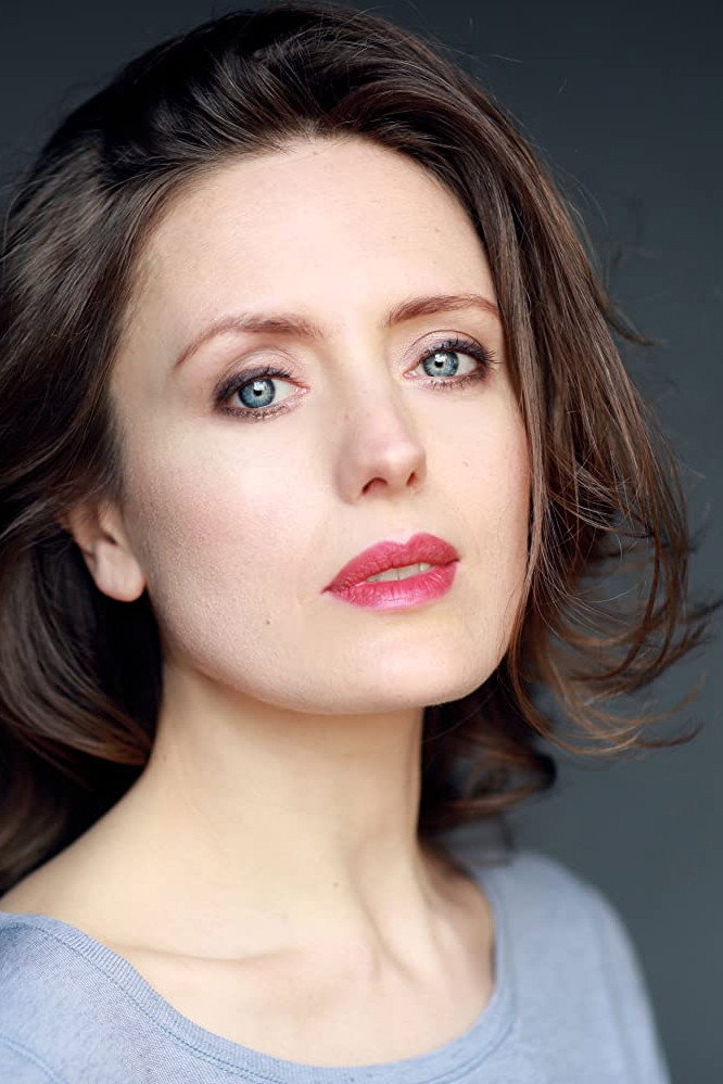 Rebecca O'Mara as Bathsheba Everdene in Far from the Madding Crowd