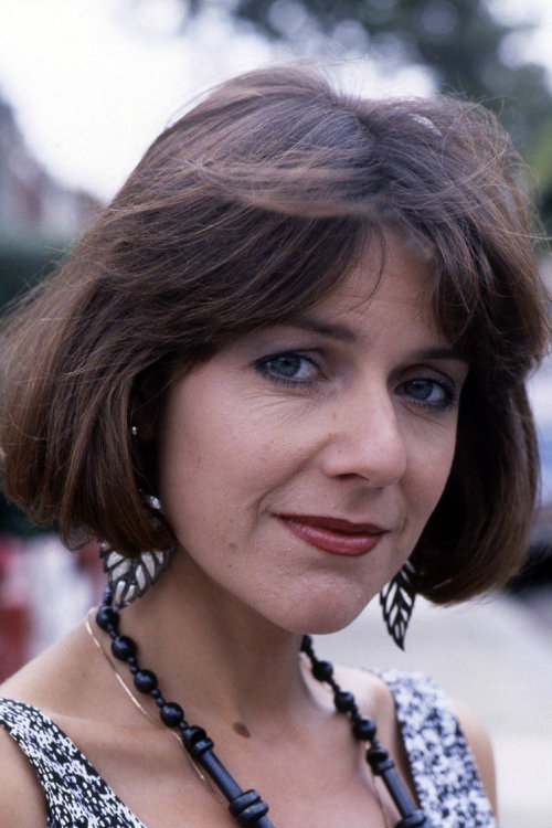 Belinda Lang as Liza in Second Thoughts