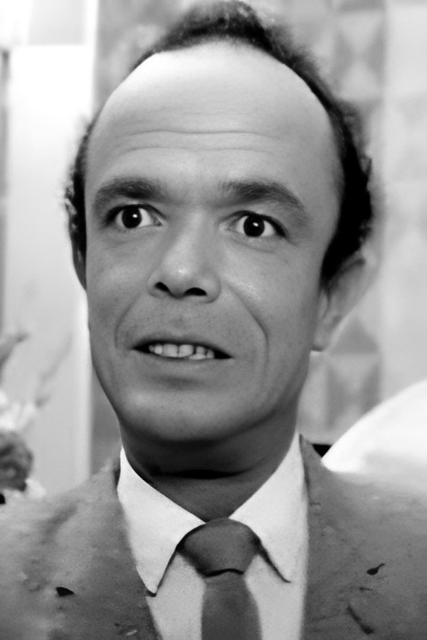 Santanón as Dwarf in Fear Chamber