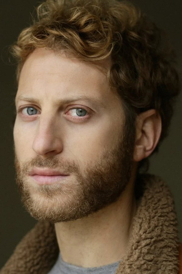 Samuel Brafman as Octave in The Visitor from the Future