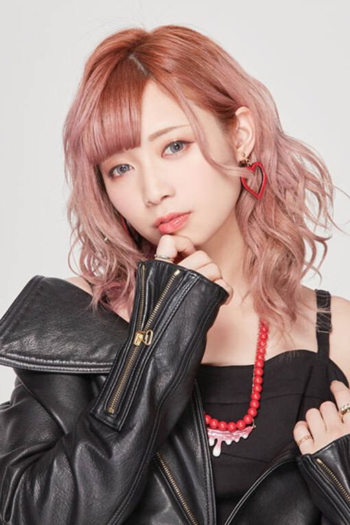 山崎はるか as Shizukume Sarina in Magical Girl Site