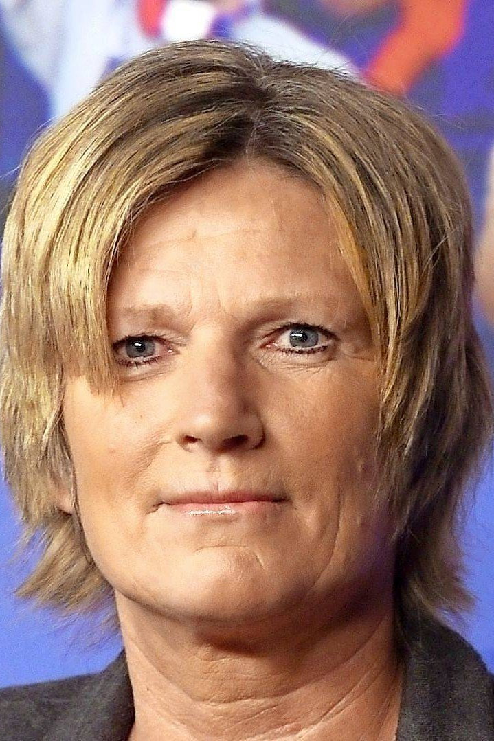 Claudia Neumann as Self in Diamante – Fussballgott