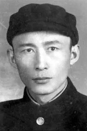 Mojun Shen as Lianchang Guo in 海上风暴
