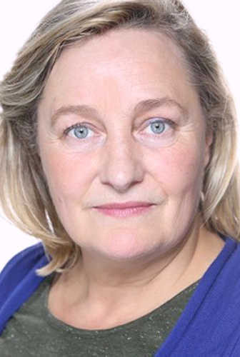 Mathilde Wambergue as Isabelle in Le Nouveau
