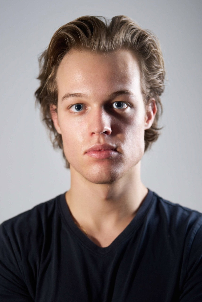 Oliver Cameron as Kesson in Hood Safari