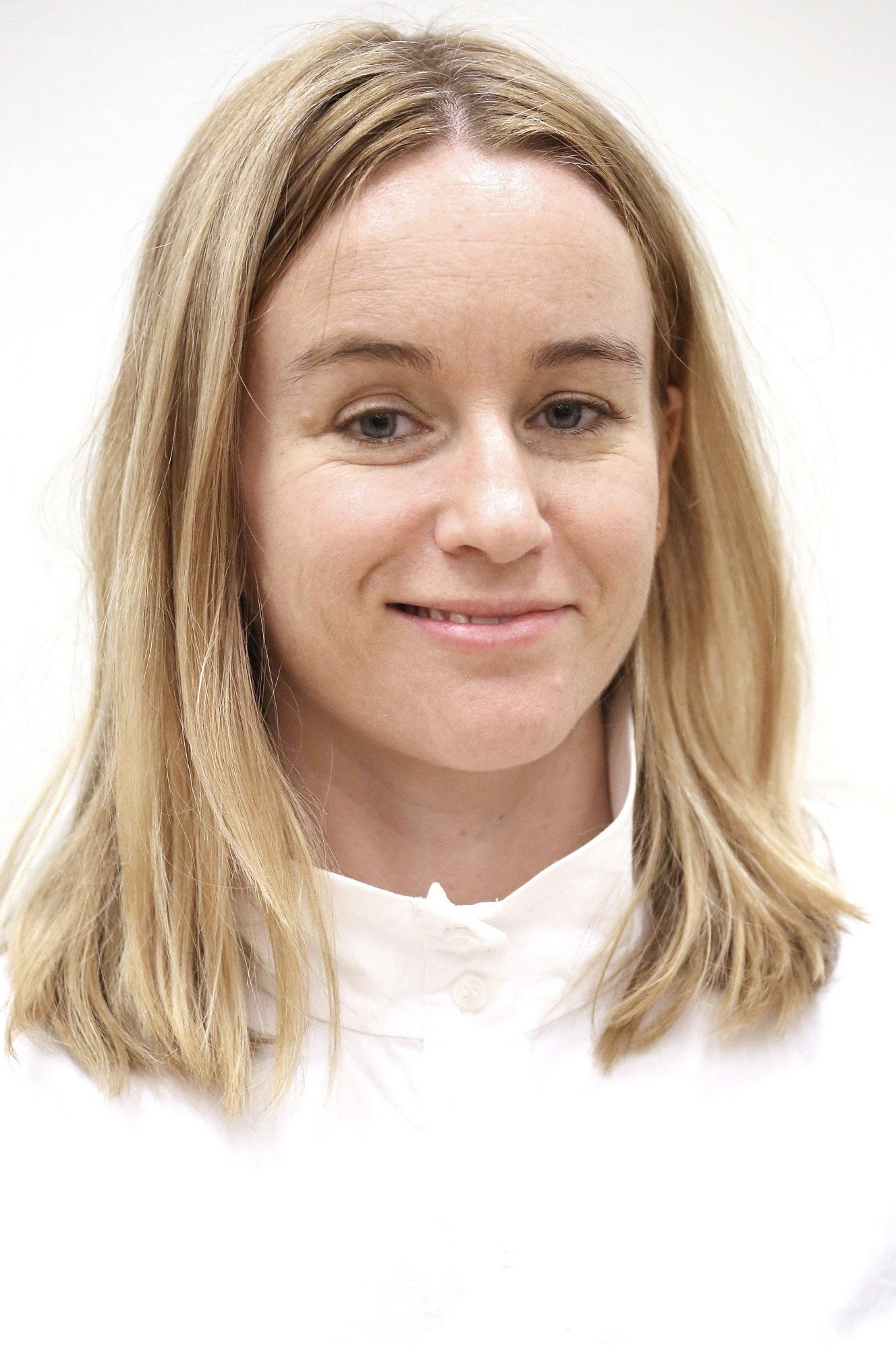 Emily Cass McDonnell as Gail in Before It Had a Name