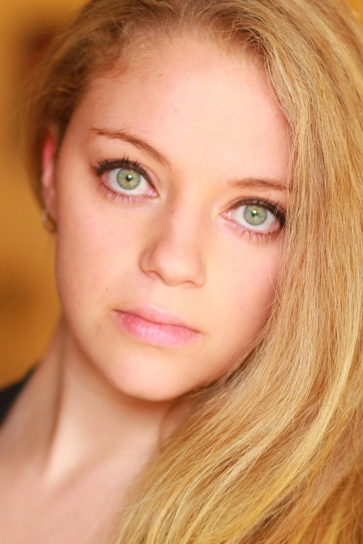 Shelby Malone as Sarah in Ink
